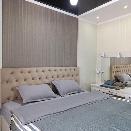 Aura On Abdrahmanova 145 Apartment Bishkek Bagian luar foto